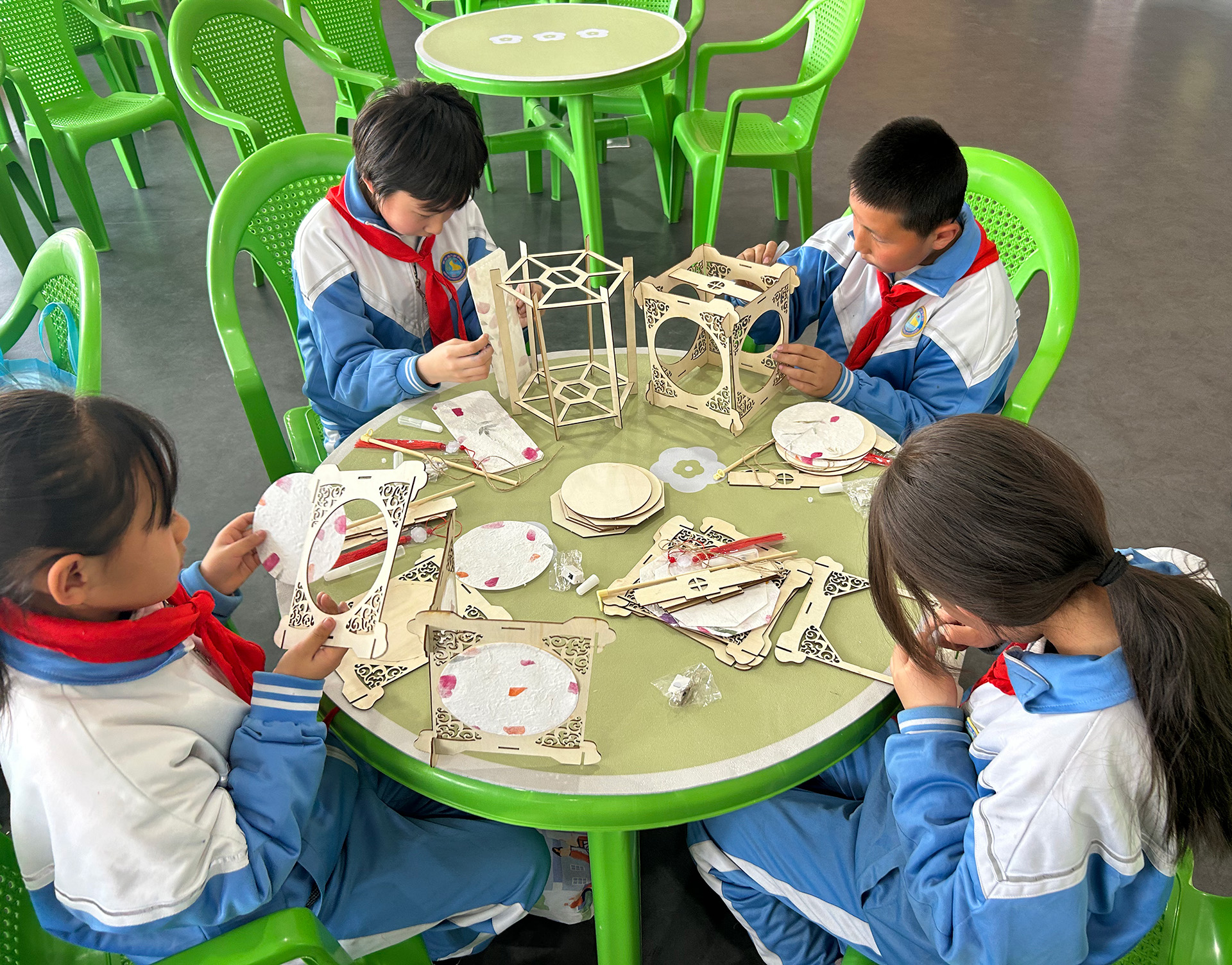 社会教育丨春分之约 草木华灯